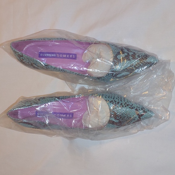 Suzanne Somers Blue & Gold Snake Skin Stiletto Heels - Picture 9 of 9